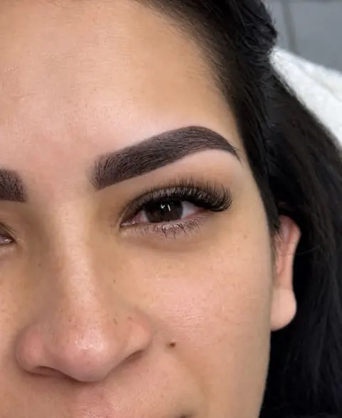 Labios con color y brillo